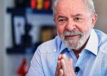PRESIDENTE LULA É SUBMETIDO A  CIRURGIA