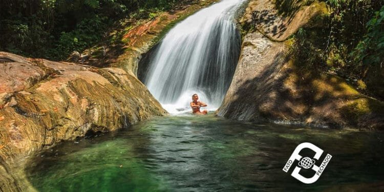 A Mochileira – O Quintal Exuberante de Penedo