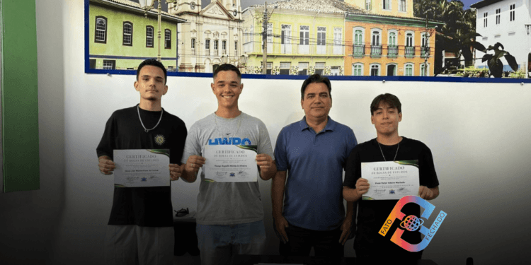 Alunos de Areias, SP destaques acadêmicos são premiados com bolsas de estudos