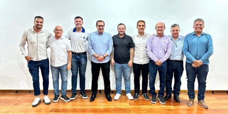 Thales Gabriel participa de reunião do PSD com lideranças regionais em São José dos Campos