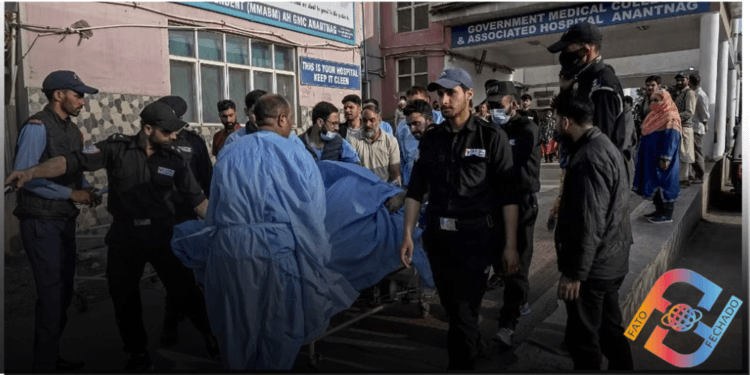 Ataque a turistas na Índia deixa mais de 20 mortos