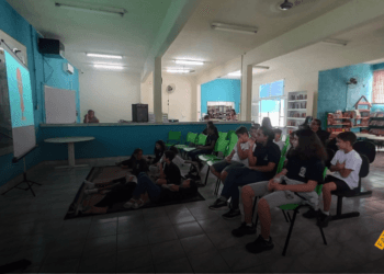 A Biblioteca Prof. Maria Bertha César realiza ação de conscientização cultural