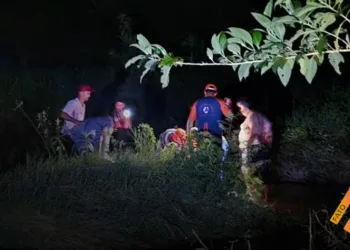 Motociclista cai em cachoeira de São Luiz do Paraitinga e fica gravemente ferida